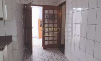 Imagem 7: Linda casa. vista para uma linda praça. Totalmente isolada. Jardim. Churrasqueira e pisci