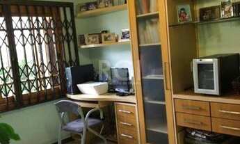 Imagem 6: Porto Alegre - Casa Padrão - Tristeza