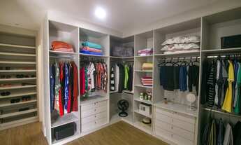 Imagem 3: Casa de condomínio para venda possui 360 metros quadrados com 4 quartos