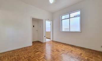 Imagem 2: Apartamento para aluguel com 85 metros quadrados com 3 quartos em Grajaú - Rio de Janeiro