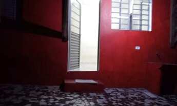 Imagem: Aluga se uma casa de 03cômodos medio