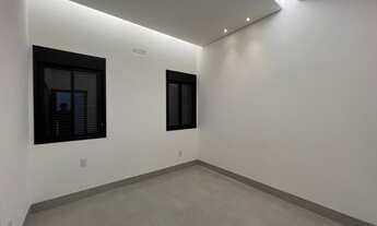 Imagem 4: Casa de condomínio para venda tem 250 metros quadrados com 4 quartos