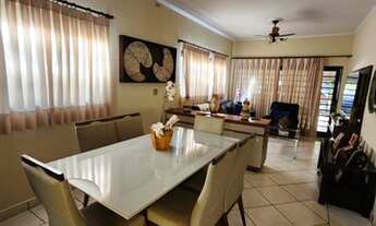 Imagem: Casa com 03 dormitórios no Jardim Sumaré