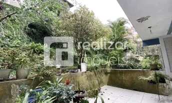 Imagem 2: Casa com 5 dormitórios vagas para 6 carros no Centro - Florianopolis