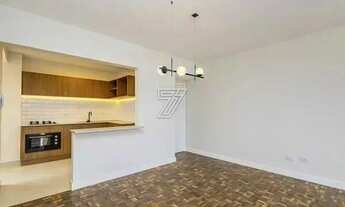 Imagem 3: Apartamento a venda tem 101m² com 3 quartos no Centro Cívico - Curitiba - PR