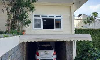 Imagem 6: Casa em Coqueiros sendo 4 suites