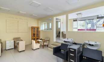 Imagem 2: Loja Mobiliada com aproximadamente 84m² de área privativa divididos em 7 ambientes