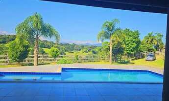 Imagem: Linda chácara com piscina e vista para