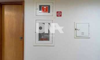 Imagem 2: Sala comercial reformada a venda em Ipanema