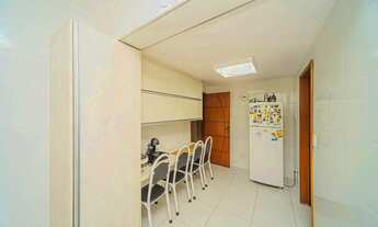 Imagem 7: Amplo 3 quartos ao lado da praça do bairro para venda