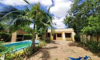 Imagem 4: Velleda oferece lindo sítio em condomínio fechado com casa e piscina em Águas Claras