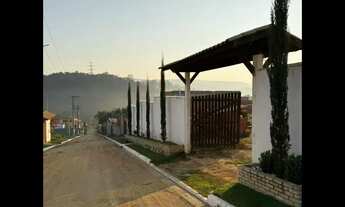 Imagem 2: Casa de condomínio para venda possui 330 metros quadrados com 3 quartos