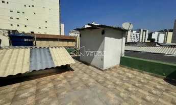 Imagem: Casa de rua - Sobrado / Residencial / Catete