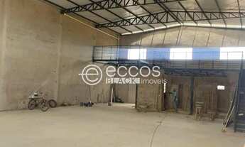 Imagem 3: Galpão para aluguel, 3 vagas, Novo Mundo - Uberlândia/MG