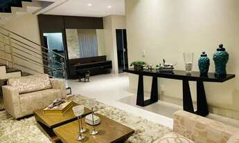 Imagem 6: Sobrado para venda tem 346 metros quadrados com 4 quartos