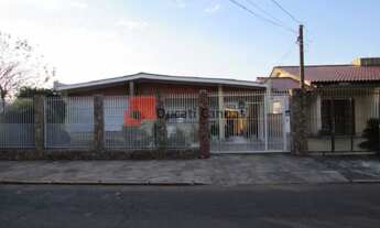 Imagem 1: Casa a Venda no bairro Nossa Senhora das Graças - Canoas, RS