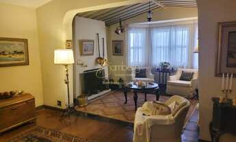 Imagem 6: Casa térrea com um belíssimo jardim , área verde !!