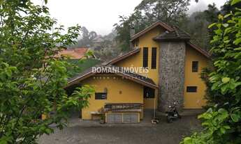 Imagem 4: Casa à Venda com Preço de Oportunidade na Região do Atalaia - Campos do Jordão/SP