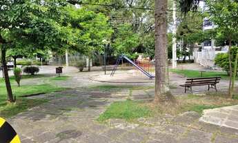 Imagem 4: Lareira, sacada com churrasqueira, rua sem saída