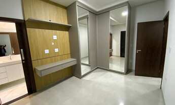 Imagem 7: Casa de condomínio para venda tem 288 metros quadrados com 3 quartos