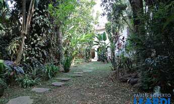 Imagem: CASA ASSOBRADADA - PACAEMBÚ - SP