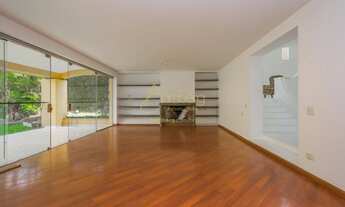 Imagem 2: Bela Residência no Melhor do Real Parque