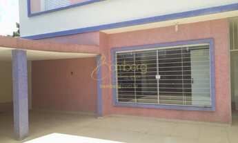 Imagem 2: Espaçosa e c/ quatro vagas