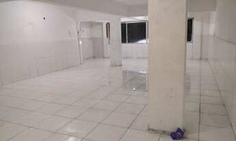 Imagem 2: Aluga-se Galpão / depósito com 5 vagas na garagem