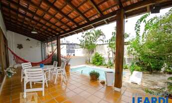 Imagem 2: SOBRADO - AGRONÔMICA - SC