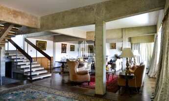 Imagem 3: Casa de 680m², com 5 dormitórios (4 Suítes), 4 banheiros e 4 vagas na região de Cidade Jar