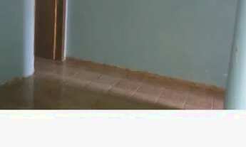 Imagem 4: Aluga - se casa de fundo ler anúncio