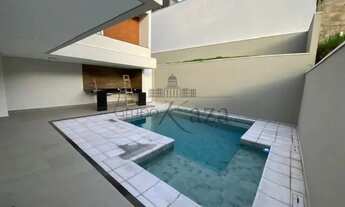 Imagem 3: Casa de condomínio para venda tem 370 metros quadrados com 3 quartos