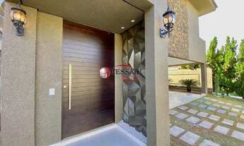 Imagem 2: Locação - Casa em Condomínio sobrado, com 4 suítes sendo 1 master com hidromassagem, sala