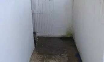 Imagem 1: Casa térrea, localizada no Parque Peruche