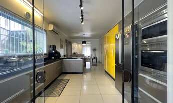 Imagem 6: Casa para venda possui 166 metros quadrados com 3 quartos em Bom Retiro - Joinville - SC