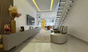 Imagem 2: Casa à Venda em Canto do Forte, Praia Grande - SP