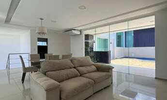 Imagem 9: ALUGO CASA MOBILIADA COM TRÊS SUÍTES SENDO UMA MASTER. TEM ENERGIA SOLAL, COM 300m2,. ( AL