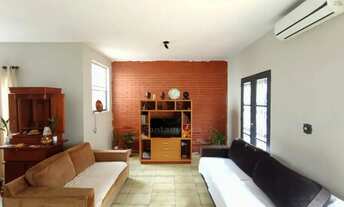 Imagem 3: Casa para alugar na Região Central de Londrina com 5 quartos próxima ao Country Club