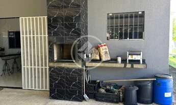 Imagem 5: Casa com 3 quartos, banheiro, sala, cozinha com área Goumert, e 2 banheiros fem e masc, la