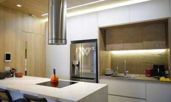 Imagem 2: Apartamento Decorado e Mobiliado - 122m² priv - 2 suítes - 2 vagas - Batel