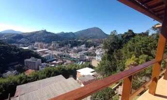 Imagem 3: Excelente casa de 2 quartos, reformada, com linda vista da cidade