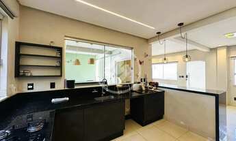 Imagem 4: Sobrado com duas suítes master com closet, área gourmet no Condomínio Horizontal, Vilar Pr