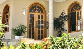 Imagem 3: Casa com 4 Quartos sendo 1 Suíte com 5 Vagas de garagem no Bairro Castelo