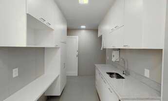 Imagem 2: Maravilhoso apartamento de 03 quartos, reformado, com vaga para alugar em Copacabana