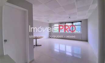 Imagem: Conjunto comercial em frente ao Clube Pinheiros