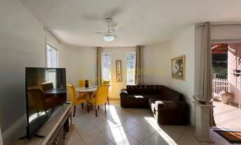 Imagem 12: Seu Novo Lar em Fradinhos: Casa com 3 Suítes e Área Verde ao Redor!