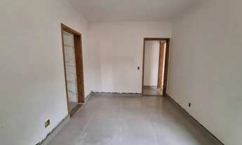 Imagem 3: Vendo casa em fase final de acabamento