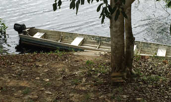 Imagem 5: Terreno no lago de acajatuba de frete para o Rio Negro