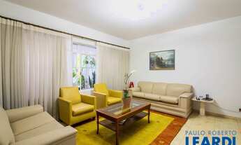 Imagem: CASA ASSOBRADADA - MOEMA ÍNDIOS - SP