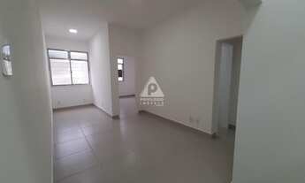 Imagem 1: Botafogo! Apartamento, 2 quartos, dependências completas, 68m²